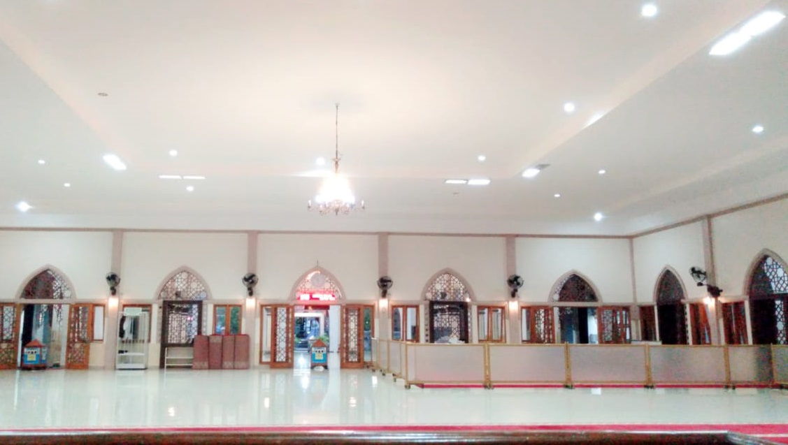 Masjid Raya Al Falah Sragen, Fasilitas - Tempat Sholat yang Nyaman